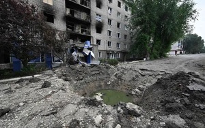 Giáo viên Nga được hứa hẹn lương 'khủng' để tới Donetsk, Lugansk làm việc