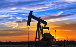 Giá xăng dầu hôm nay 12/7: Dầu lao dốc mạnh, sắp mất mốc 100 USD
