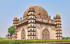 Lăng mộ cổ xưa, được ví như Taj Mahal ở Nam Ấn Độ