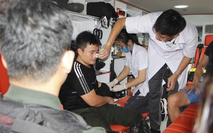 Nhóm đối tượng quá khích ở Nghệ An tấn công, bắt giữ một công an, làm bị thương 5 người