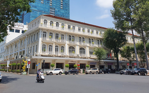Nhà giàu đi du lịch, khách sạn 4-5 sao tại Sài Gòn kín phòng