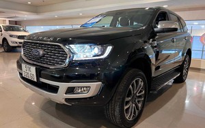 Ford Everest 2021 chạy hơn 700km rao bán giá lỗ sâu