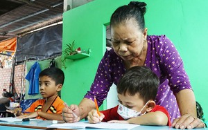 22 năm cô giáo Khmer mở lớp học tình thương dạy trẻ có hoàn cảnh khó khăn