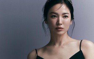Song Hye Kyo "tái xuất" sau 6 tháng im hơi, lặng tiếng