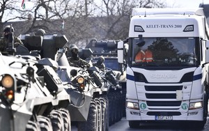 Hungary không thay đổi quan điểm về việc cung cấp vũ khí cho Ukraine