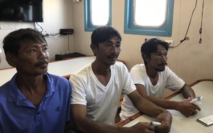 4 ngư dân sống sót kỳ diệu: Bật khóc khi gói thi thể bạn thuyền, uống nước mưa chờ vận may