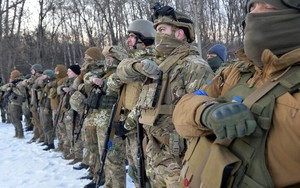 Ukraine đẩy mạnh tấn công vào các mục tiêu trọng yếu của Nga phát tín hiệu gì?