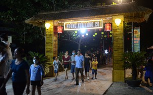 TT-Huế: Du khách thỏa sức khám phá nét văn hóa truyền thống độc đáo tại lễ hội “Hương xưa làng cổ” 