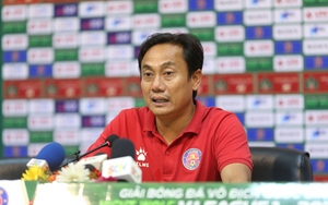 HLV Phùng Thanh Phương đáp trả đanh thép tin đồn chia tay Sài Gòn FC