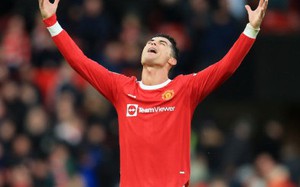 Tiết lộ: Ronaldo đưa ra đề nghị "trên trời" khiến M.U ngã ngửa