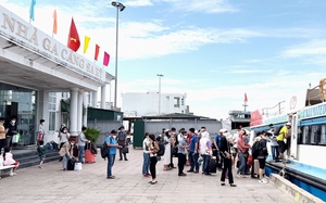 Quảng Ngãi: Khách đi Lý Sơn buộc trả phí ký gửi hành lý, hàng hoá nặng trên 20kg 