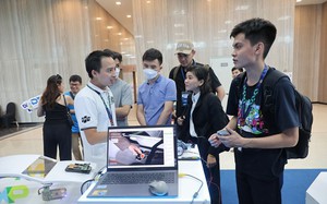 Kỹ sư Việt trình diễn công nghệ xe hơi tại Automotive Tech Show 2022