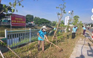 Nông dân Thanh Khê Tây ở Đà Nẵng “làm đẹp” cho các tuyến đường đô thị văn minh
