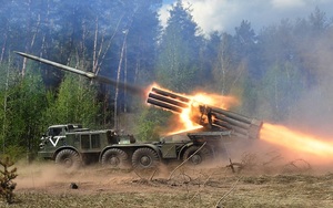 Video xe tăng Ukraine dàn trận phản công, hạ gục tổ hợp pháo phản lực cực mạnh của Nga