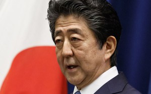 Nóng: Cựu Thủ tướng Nhật Bản Shinzo Abe bị bắn vào ngực