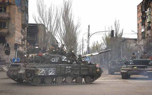Quân đội Ukraine phá hủy cơ quan chỉ huy đầu não của Nga ở miền Nam, giao tranh ác liệt ở Donbass