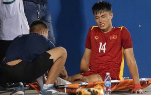 HLV U19 Việt Nam báo tin "sét đánh" về Nguyễn Văn Trường