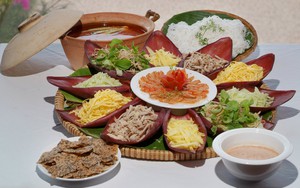 Món lẩu thả Phan Thiết có gì ngon mà khiến du khách đến Bình Thuận phải tìm ăn cho bằng được?