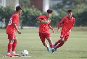 U16 Việt Nam tích cực rèn đấu pháp, "bắt bài" U16 Philippines