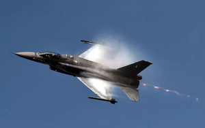 Cựu TT Ukraine tuyên bố Kiev cần có ngay chiến đấu cơ F-16 để kết thúc chiến tranh trước thời điểm này 