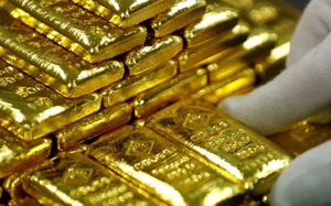 Giá vàng hôm nay 2/8: Giá vàng tăng nhờ đồng USD giảm