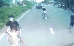 Hà Nội: Khởi tố vụ nhóm thanh niên cầm hung khí đe dọa tài xế trên đường Nguyễn Văn Huyên 