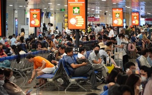 Ưu tiên phát triển xe buýt, đã đủ để “giải cứu” sân bay Tân Sơn Nhất?