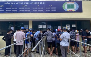 Cháy vé xem trận SLNA và Hà Nội FC trên sân Vinh