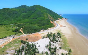 Ngắm cung đường ven biển Hà Tĩnh dài 62km, đầu tư gần 1.500 tỷ đồng