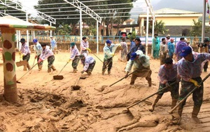 Quảng Trị kỷ luật 2 cán bộ huyện liên quan tiền, hàng cứu trợ bão lũ