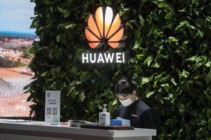Mỹ nới lỏng các biện pháp kiềm chế với gã khổng lồ công nghệ Trung Quốc Huawei
