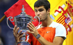 US Open 2022: “Tiểu Nadal” Carlos Alcaraz lập cú đúp siêu hạng 
