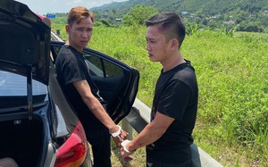 Clip: Công an truy đuổi nhóm tội phạm hơn 100km trên cao tốc Nội Bài -Lào Cai