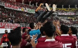 Vì sao chỉ thắng U20 Việt Nam, bóng đá Indonesia đã... "mở hội"?