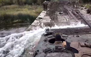Ukraine giành quyền kiểm soát con sông chiến tuyến quan trọng, dồn lực giải phóng Donbass