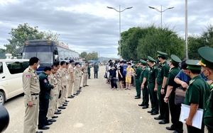 Bộ đội Biên phòng An Giang tiếp nhận 44 công dân từ Campuchia