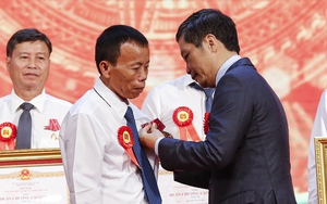 Tỷ phú Thái Bình nuôi gà giỏi được tặng Huân chương Lao động hạng Ba của Chủ tịch nước