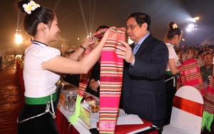 Thủ tướng Phạm Minh Chính: Nghệ thuật xòe Thái cần được bảo tồn, phát huy trong nước và quốc tế