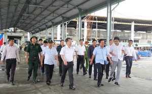Chủ tịch Đà Nẵng: "Sẽ dùng biện pháp mạnh, yêu cầu tất cả ngư dân lên bờ trước khi bão đổ bộ"