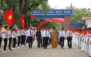 GS.TS Nguyễn Xuân Thắng, Giám đốc Học viện Chính trị Quốc gia Hồ Chí Minh dự lễ khai giảng tại Nghệ An