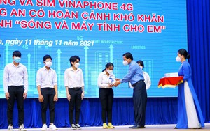 Với &quot;Sóng và máy tính cho em&quot;, đã không học sinh nào &quot;bị bỏ lại phía sau&quot;