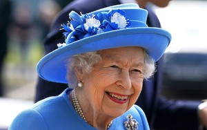 Nữ hoàng Anh Elizabeth II: Một cuộc đời kiêu hãnh