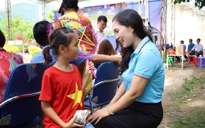 Báo NTNN/Dân Việt cảm ơn các nhà tài trợ đồng hành chương trình "Trăng Đại Ngàn 2022"