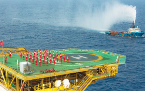 Tết ở cụm giàn dầu khí xa nhất Biển Đông