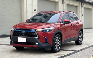 Toyota Corolla Cross bản xăng lai điện cũ bán lỗ nặng dù mới lăn bánh năm 2022