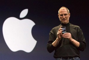 Apple đã bán được tổng cộng bao nhiêu chiếc iPhone trong gần 15 năm?