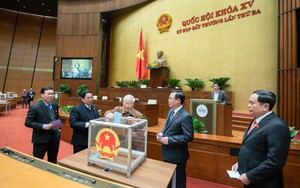 Ông Nguyễn Xuân Phúc chính thức thôi chức Chủ tịch nước và Đại biểu Quốc hội
