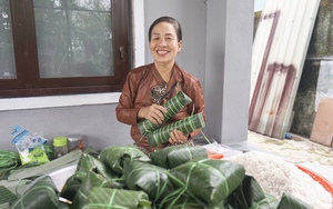Đà Nẵng: Nuôi con ăn học thành tài nhờ nghề làm bánh chưng, bánh tét dịp Tết