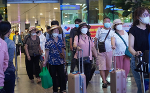 Ngày cuối nghỉ lễ: Người dân đổ xô về TP.HCM, Tân Sơn Nhất đón hơn 115.000 khách