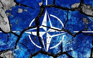 Tổng thư ký NATO tình cờ cho Nga manh mối về cách đánh bại phương Tây